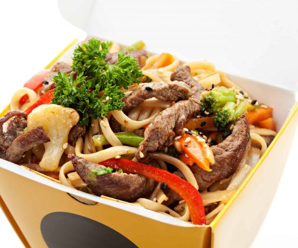 Chinese Noodle with Beef and Vegetables